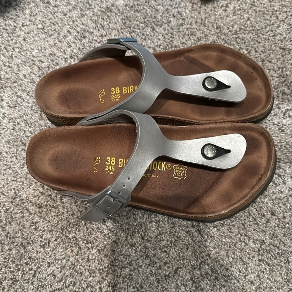 Unlisted authentic items. 🩷 - Picture 2 of 2